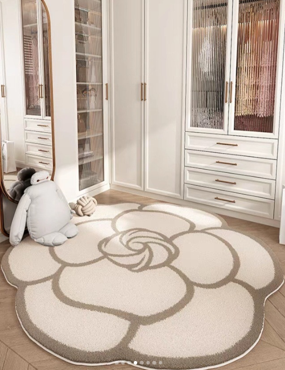 Petal Noir Luxury Hand-Tufted Rug